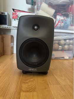 Genelec Professional Studio Monitor Speaker – Excellent Condition