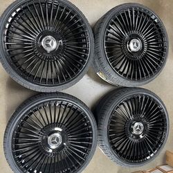 22" New Staggerd FLOATING Caps Wheels & New Tires For MERCEDES BENZ S560 