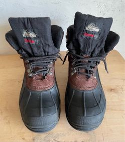 $25 Botas para la nieve talla 9