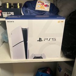 Ps5 Slim Disc {+) 40 Inch Smart Tv (Roku Device(+) Roku Remote Included New)