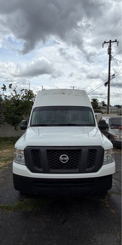2012 Nissan NV 2500 HD High Roof – V6 – Clean Title 🚐