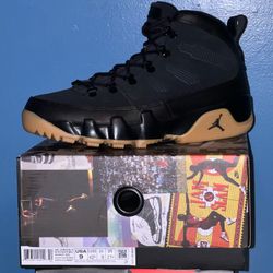 Jordan 9 Retro Boot ‘Black Gum’ size 9