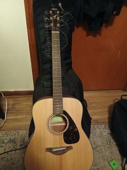 Yamaha FG800 acoustic guitar