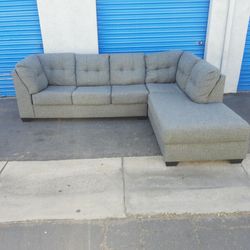 Modern Sectional Couch Gray 🛋 Very Clean 🛋
