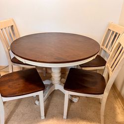 Ashley’s Dinner Table with Chairs