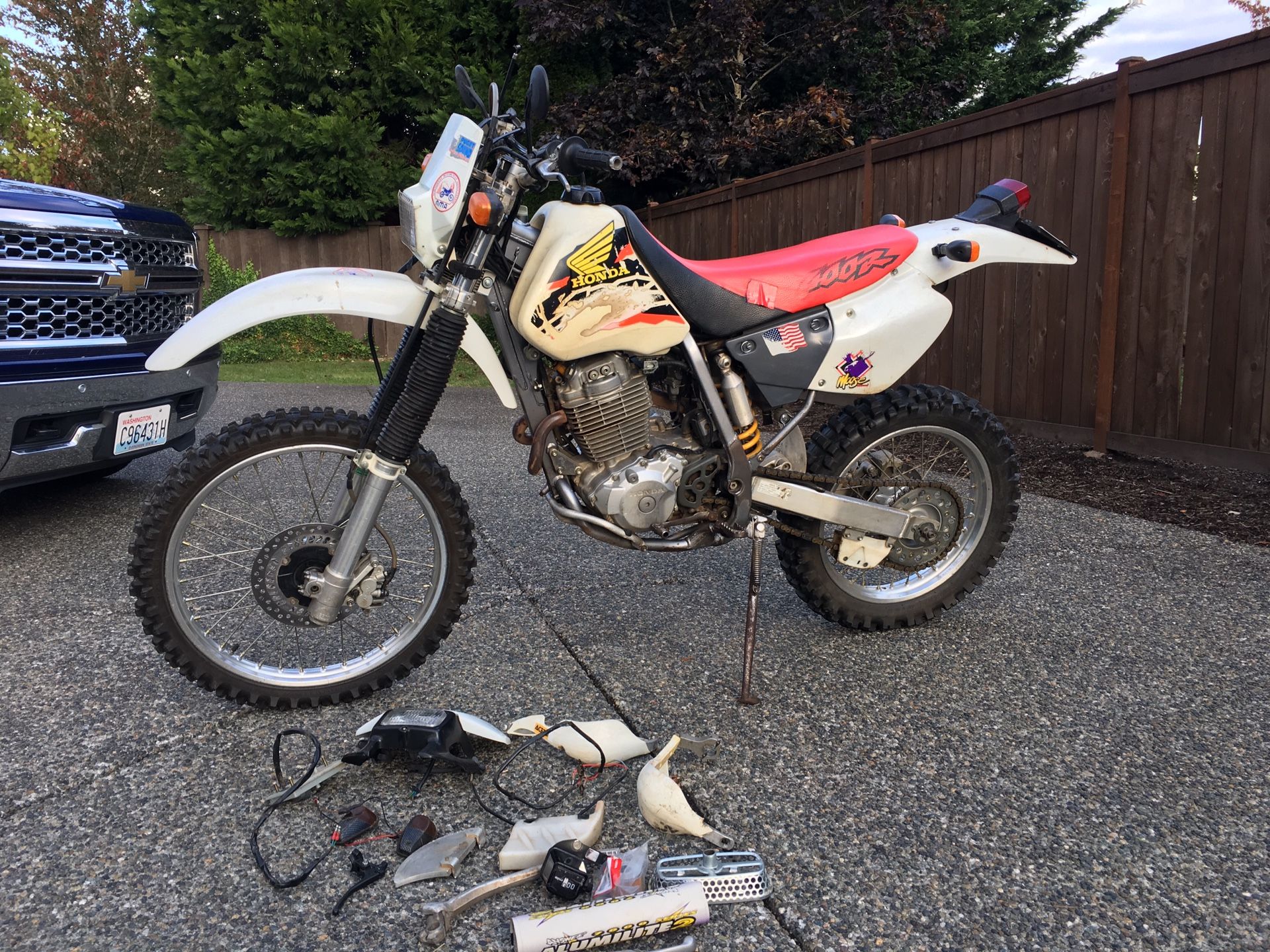 1998 Honda xr400r, street leagle with a Baja kit runs great barely used in the last 18 years. Shop manuals fresh tabs and oil.