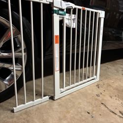 Wide Adjustable Pet Gate - Fits Openings 26” - 40”