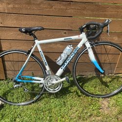 $350 Road Bike Cannondale R800 Si Slice Road Bike 