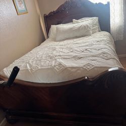 3 Piece Queen Bed Set 