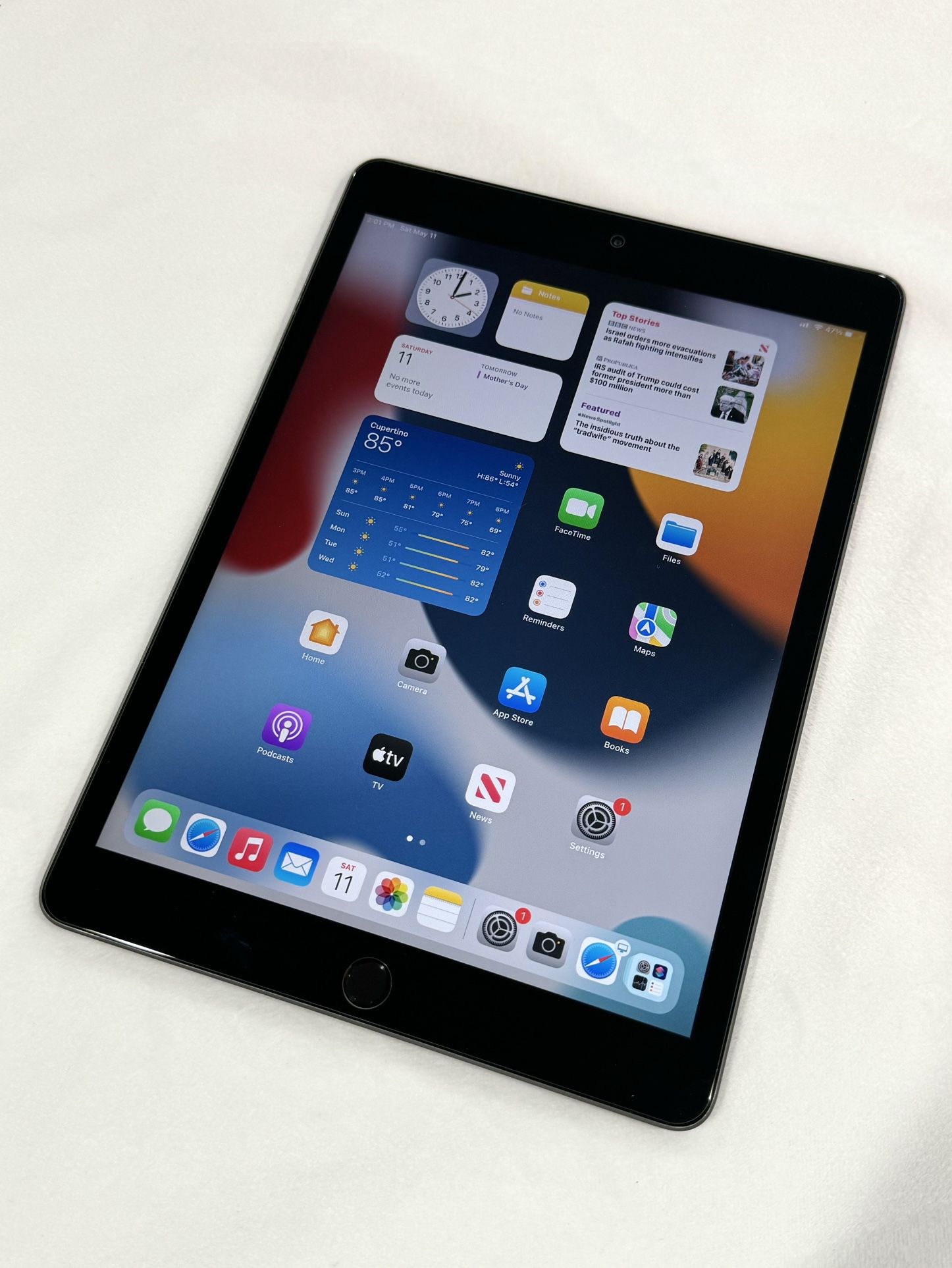 iPad 7th Generation Wifi + Cellular 32GB Space Gray