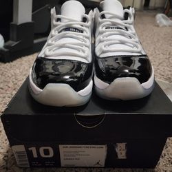 Air Jordan 11 Retro Low