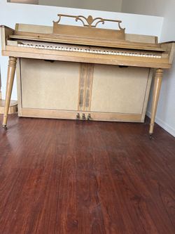 Piano WURLITZER