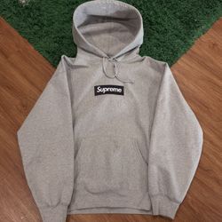 Supreme Navy Box Logo Hoodie - Size Large – FW25 - PreOwned -