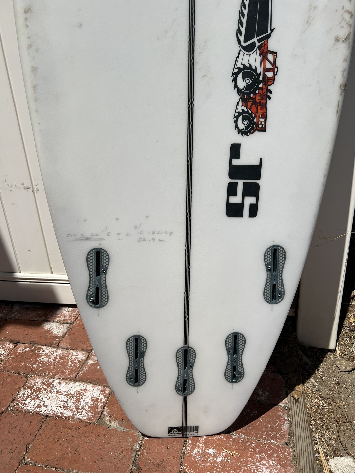 JS Nitro Surfboard 5'10” 20 1/8 2 9/16