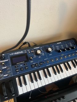 Novation Mini Nova Synth and Stand