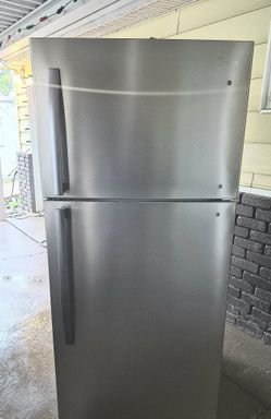 Free Delivery. Very Nice Stainless Steel Refrigerator. Only 3 Years Old