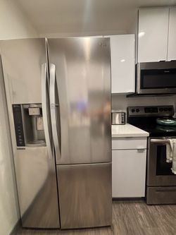 LG LSXS26366S 36 Inch Side By Side Refrigerator With 26 Cu. Ft. Capacity