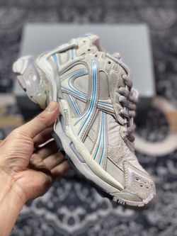 b.alenciaga runner