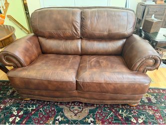 Premium Cowboy Top-Grain Leather Loveseat - Brown, Excellent condition