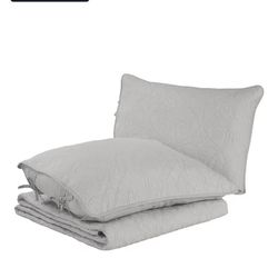 Laura Ashley King Quilt Set