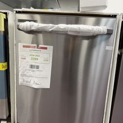 Samsung Stainless Steel Dishwasher w/ Adjustable Rack In