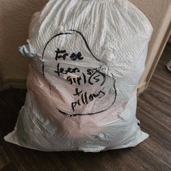 Free teen girl clothes SIZE SMALL