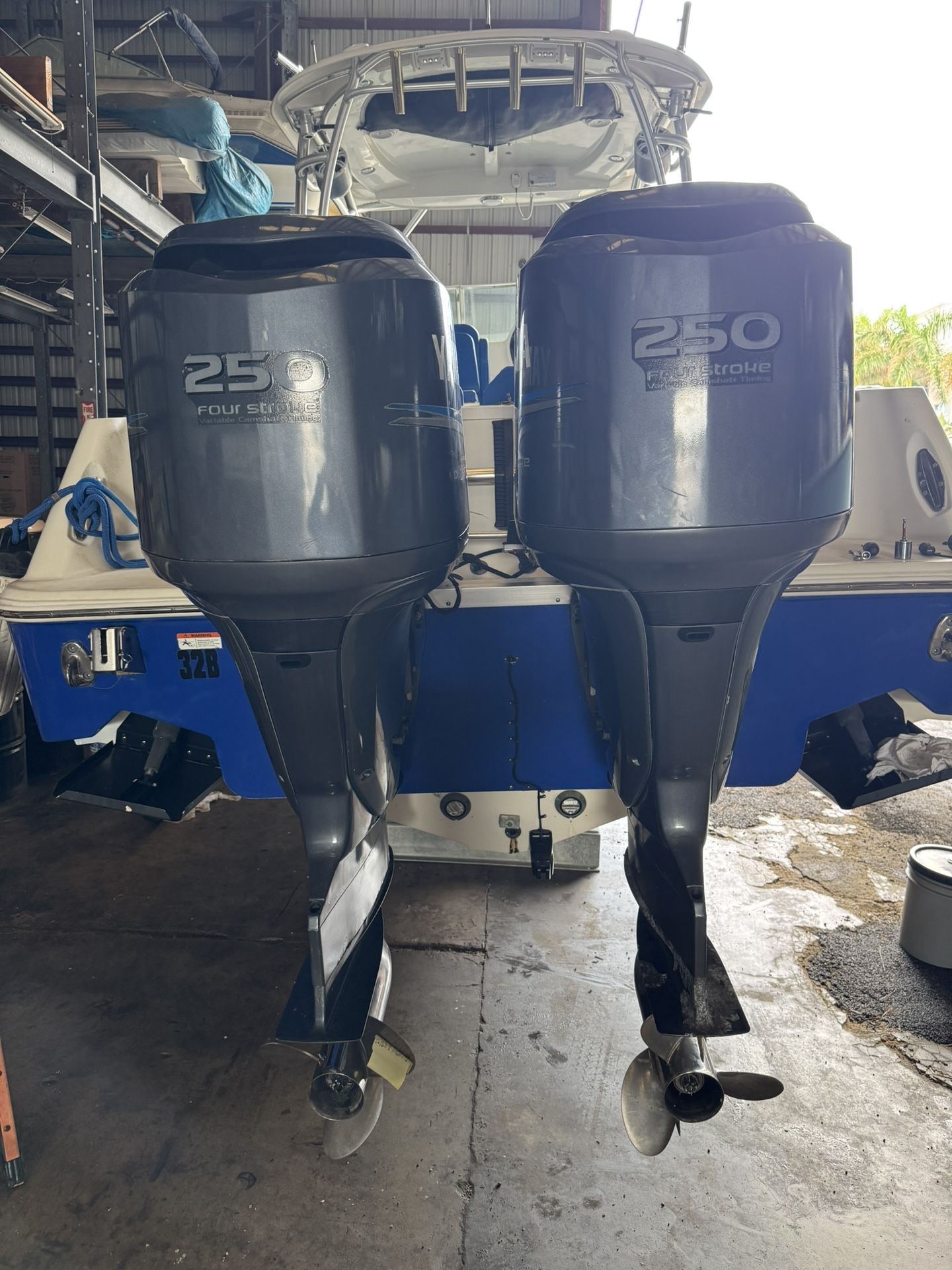 Twin Yamaha F250