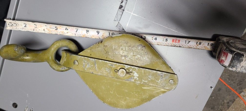 20 Pound Antique Pulley