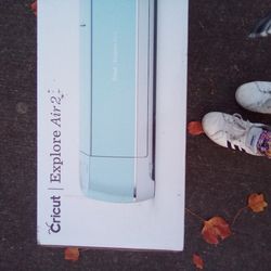 CRICUT EXPLORE AIR 2 SMART CUTTING MACHINE 
