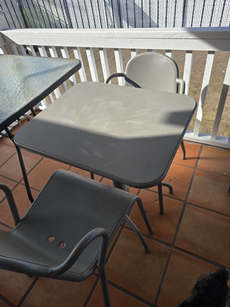 Metal Table With 2 Chairs