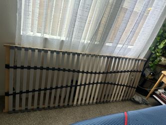 Queen bed frame slats (2)
