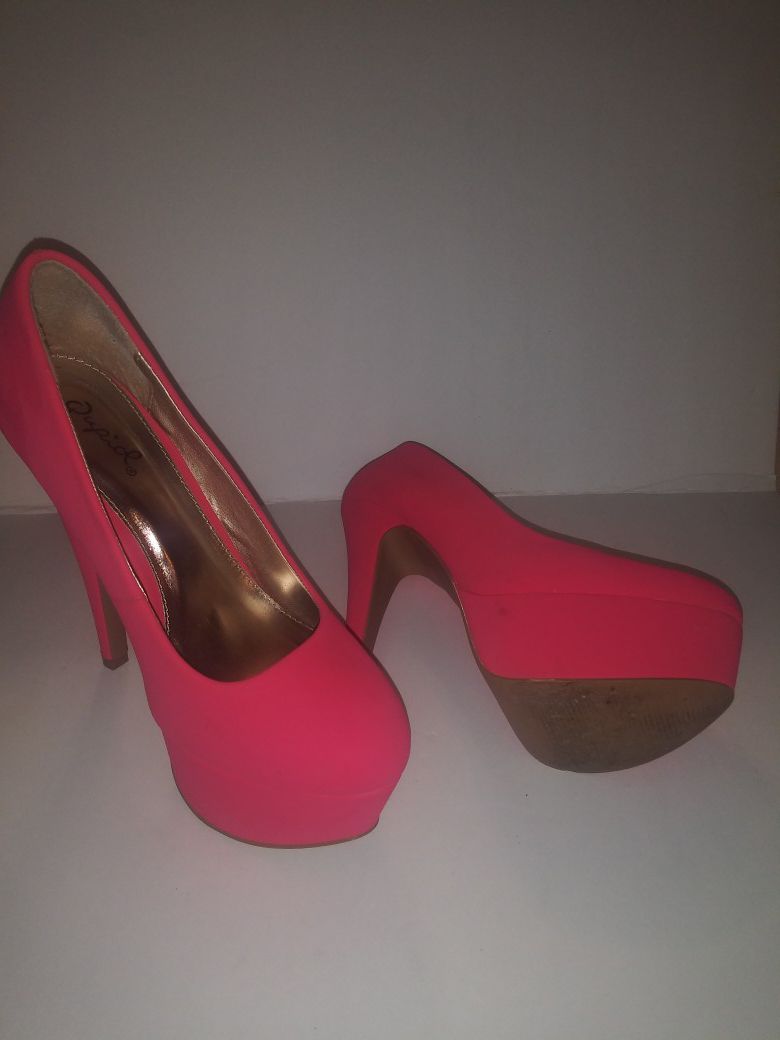 Qupid Hot pink pumps heel shoe size 5