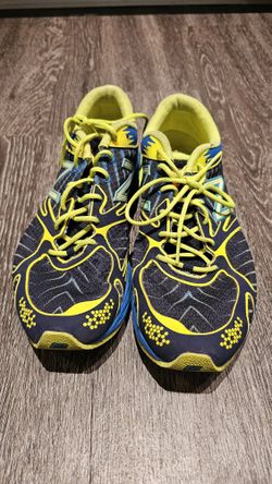 New Balance Mens Size 7