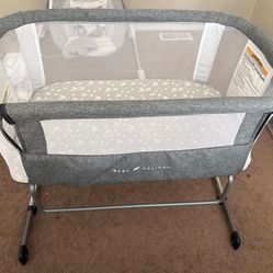 Baby Delight Bedside Bassinet 