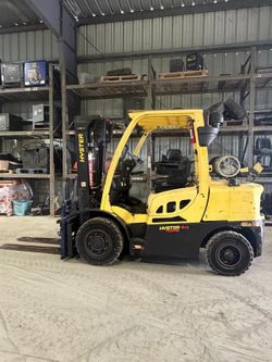 2019 Hyster Forklift 8000lbs Capacity