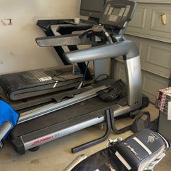 Life Fitness Tread Mill 