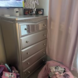 Upholstered LED Bed Set Size: FULL