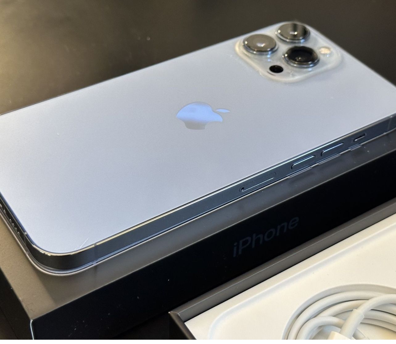 Selling this iPhone as the original owner. Purchased from Apple a 7 Month ago and has lived in a case ever since.