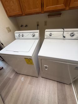 Speed queen washer & gas dryer set