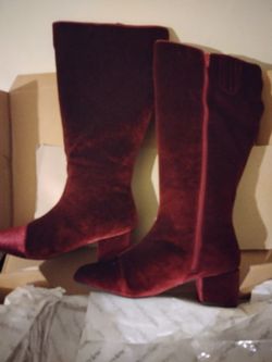 Size 7.5 Women Heel Boots 