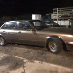 1990 Jaguar XJ6