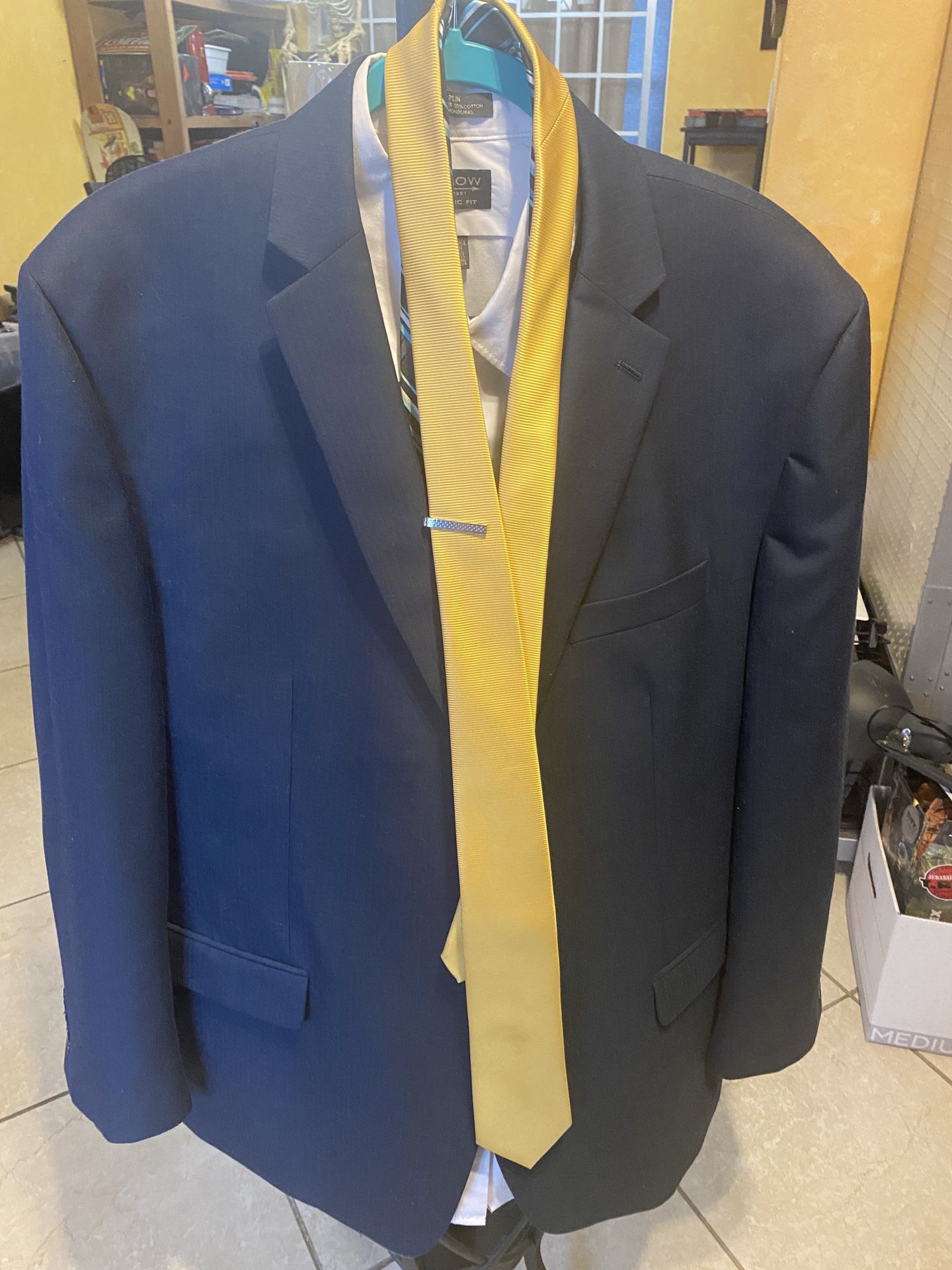$85 Calvin Klein Men’s Navy Blue Suit