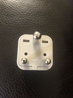 Travel adaptor outlet