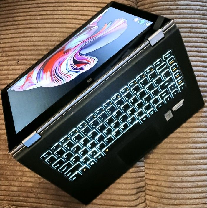 Intel Core i7 Touchscreen 2 In 1 Laptop 8GB Ram 256GB SSD 3200x1800 QHD LCD Webcam Wi-Fi & Bluetooth Wireless Windows 11 Professional