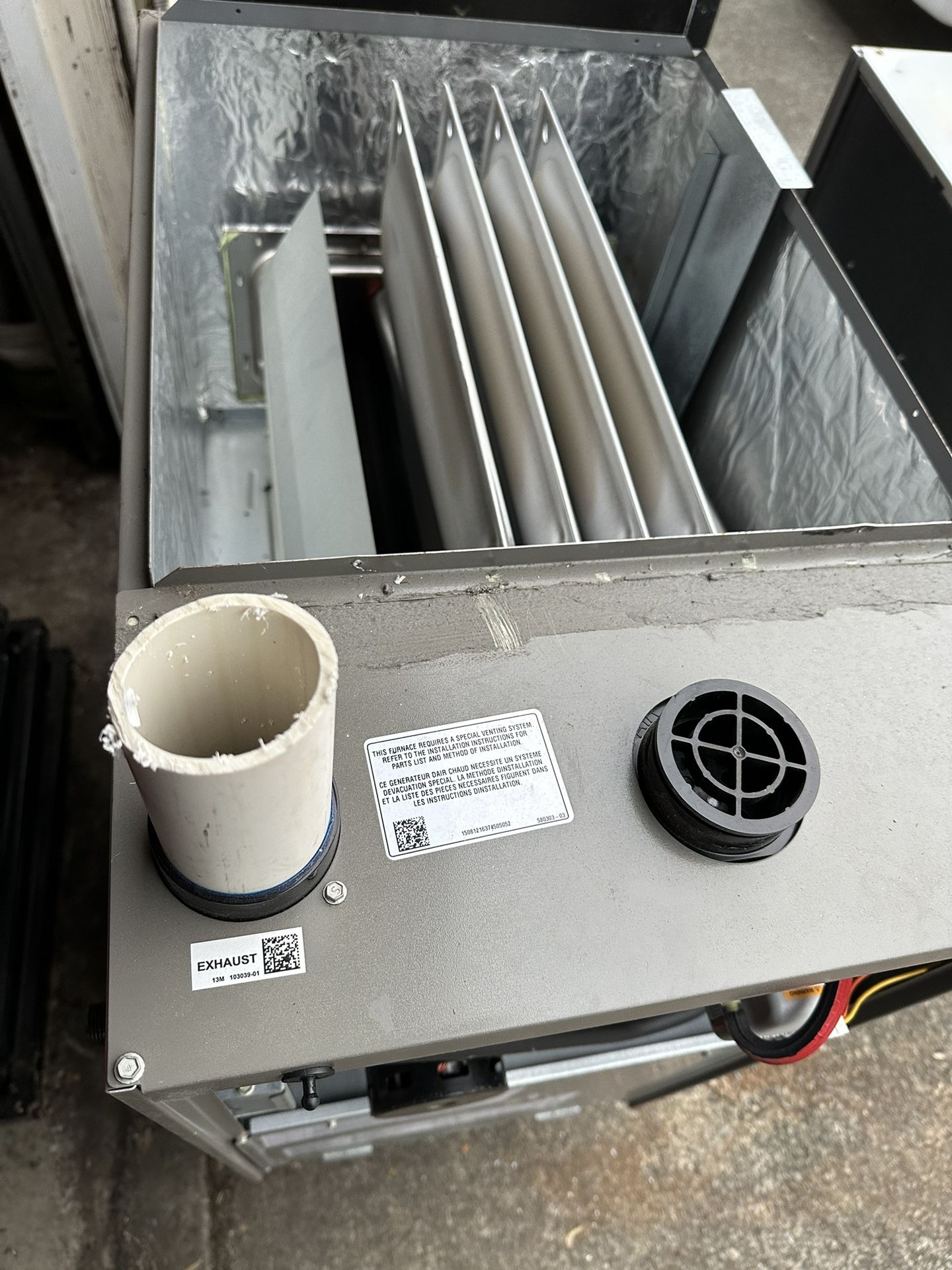 Lennox High Efficiency Furnace 40kBTU/2ton Heat pump for Sale in