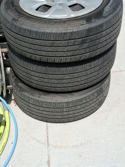 Kia Soul  tires and rims. Tires have 75% tread left.