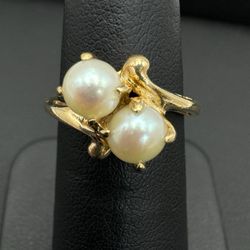 14k solid yellow gold 2 pearls ring size 5.5