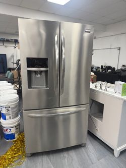 Double door Frigidaire Refrigerator