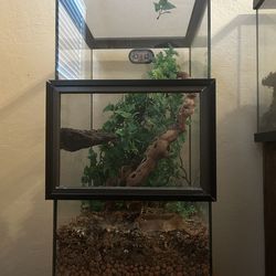 Eco active terrarium with artificial foliage