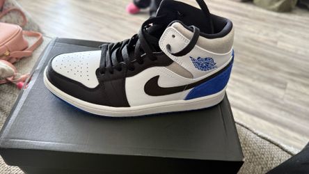 Air Jordan 1 Mid SE size 8